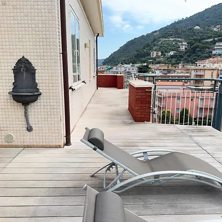 Apartment Exclusive Penthouse, Sea View, 100m From The