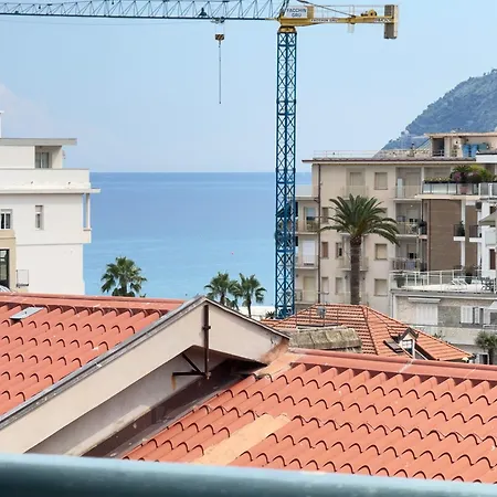 Exclusive Penthouse, Sea View, 100m From The Apartman *
