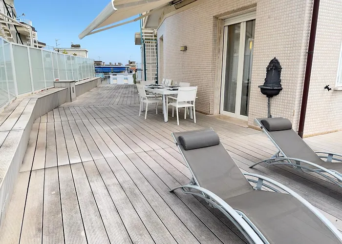 Exclusive Penthouse, Sea View, 100m From The Apartment