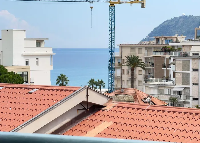Exclusive Penthouse, Sea View, 100m From The Apartment *