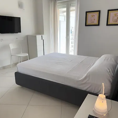 Апартаменты Exclusive Penthouse, Sea View, 100m From The Алассио